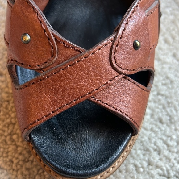 CHLOE Wooden Platform High Heel Cognac
Leather Criss Cross Sandal EU 38 - Picture 10 of 16